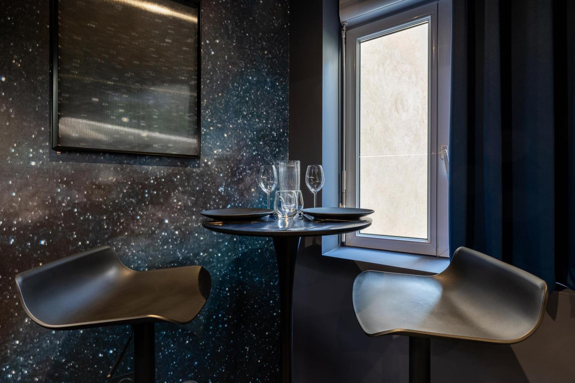 리옴 Galaxy La Tete Dans Les Etoiles 아파트 외부 사진